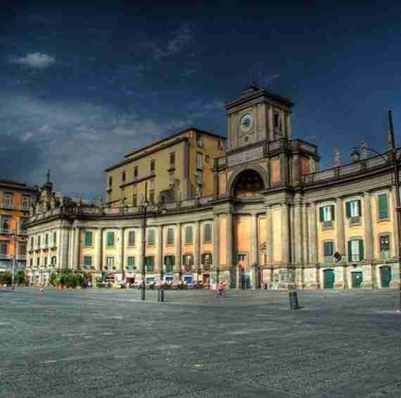 Piazza Dante a Napoli location eventi