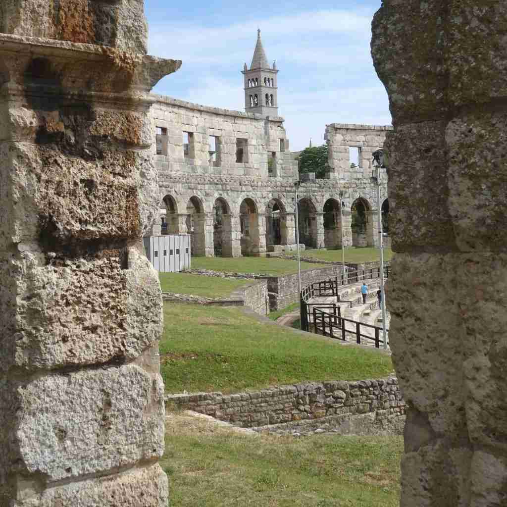 turismo culturale in zona archeologica